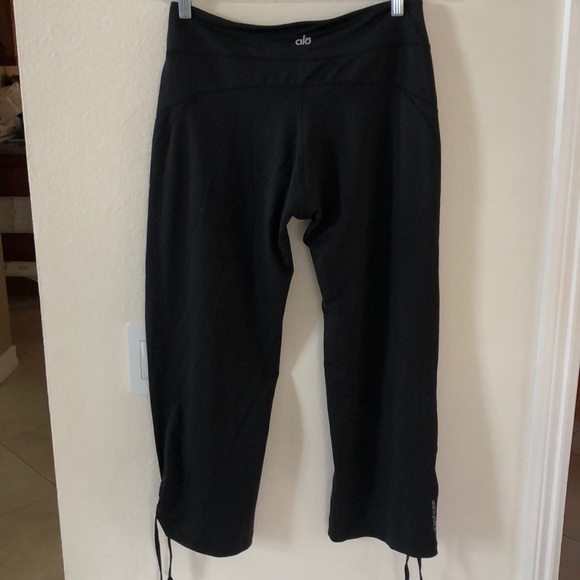 flare leg capri yoga pants